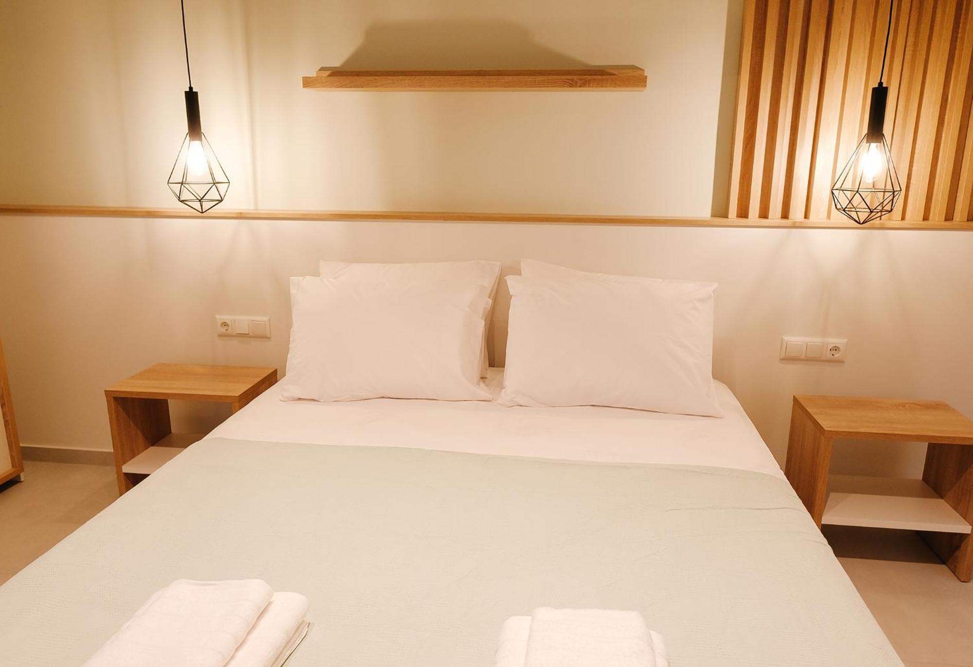 Aquarama Suites Nea Iraklitsa Bagian luar foto