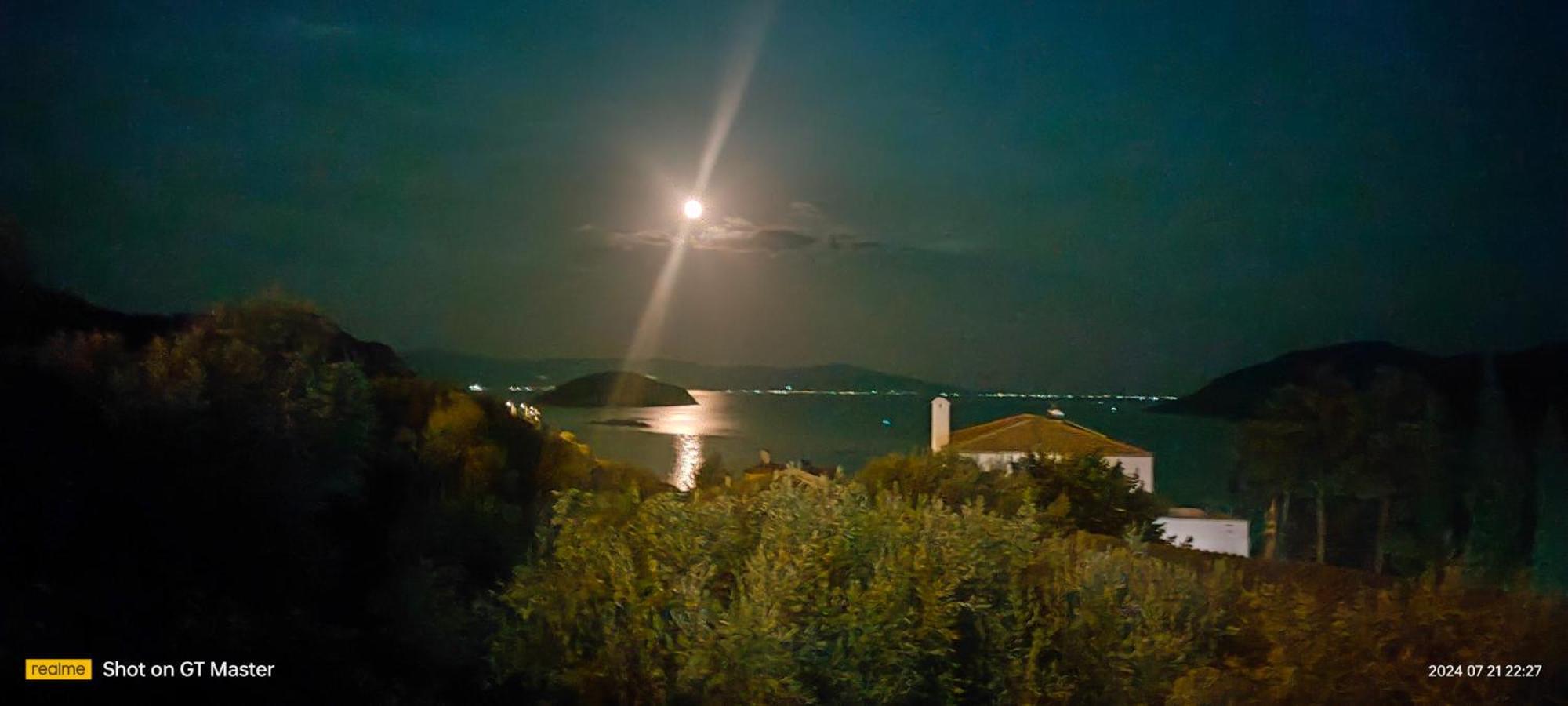 Aquarama Suites Nea Iraklitsa Bagian luar foto